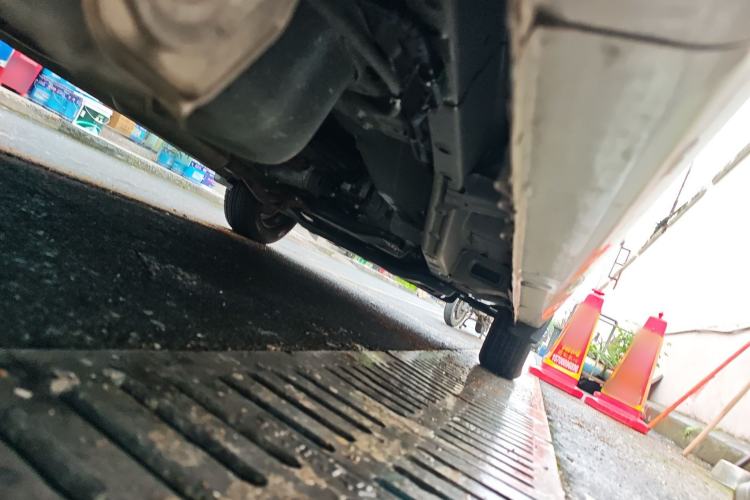 Used Wuling Hongguang V 2022 1.5L Jingqu Version Hydraulic Power Steering LAR Chassis Rear Right