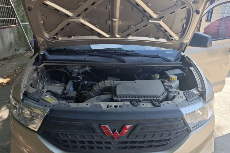 Used Wuling Hongguang V 2022 1.5L Jingqu Edition Electric-Assist LAR Engine Bay