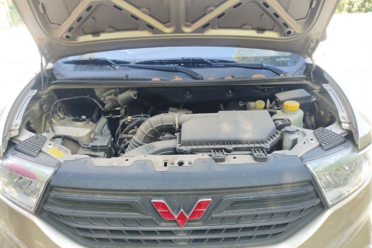 Used Wuling Hongguang V 2022 1.5L Jingqu Edition Electric-Assist LAR Engine Bay
