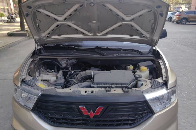 Used Wuling Hongguang V 2022 1.5L Jingqu Edition Electric-Assist LAR Engine Bay