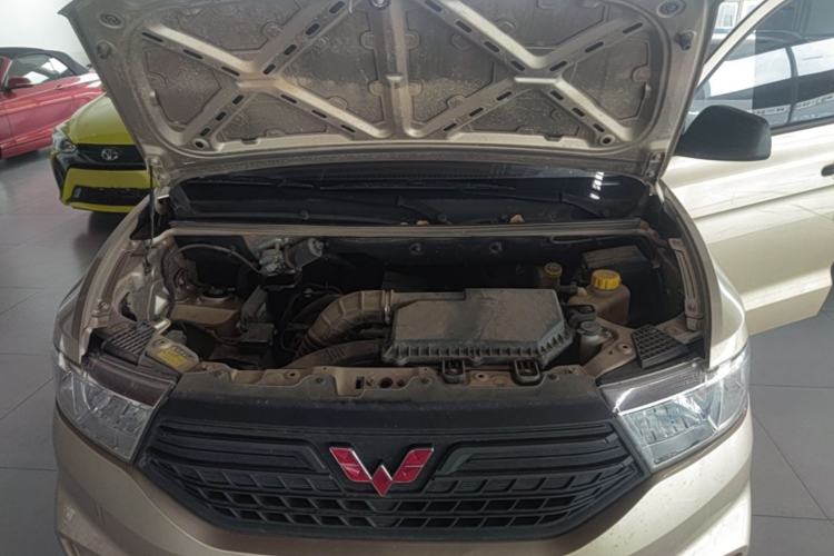 Used Wuling Hongguang V 2022 1.5L Jingqu Edition Electric-Assist LAR Engine Bay