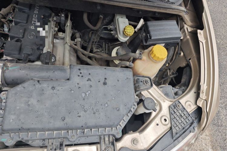 Used Wuling Hongguang V 2022 1.5L Jingqu Edition Electric-Assist LAR Engine Bay Left