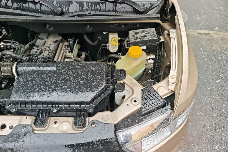 Used Wuling Hongguang V 2022 1.5L Jingqu Version Hydraulic Power Steering LAR Engine Bay Left