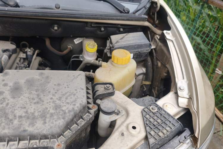 Used Wuling Hongguang V 2022 1.5L Jingqu Edition Electric-Assist LAR Engine Bay Left