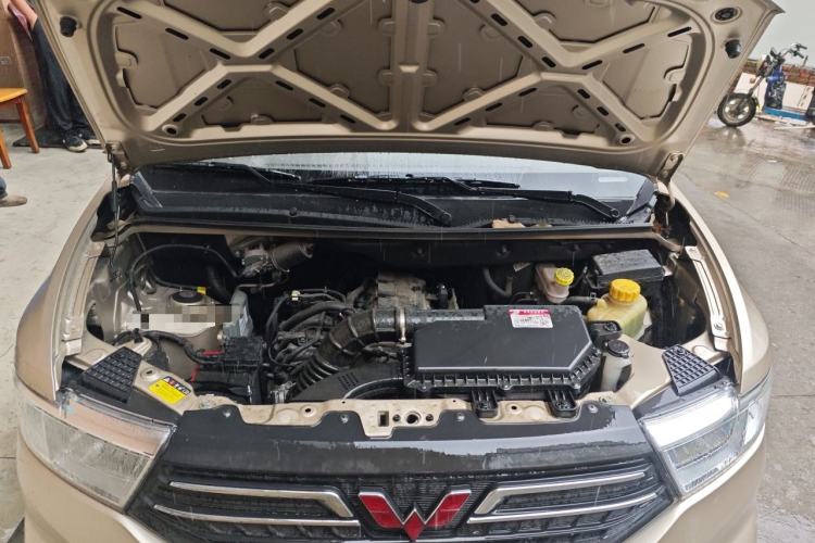 Used Wuling Hongguang V 2022 1.5L Enjoy Edition Hydraulic Power Steering LAR Engine Bay