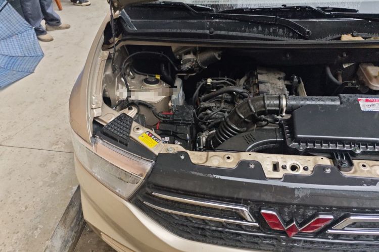 Used Wuling Hongguang V 2022 1.5L Enjoy Edition Hydraulic Power Steering LAR Engine Bay Right