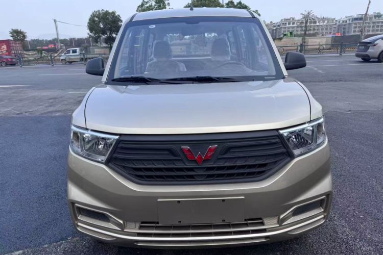 Used Wuling Hongguang V 2022 1.5L Jingqu Edition Electric-Assist LAR Exterior 1