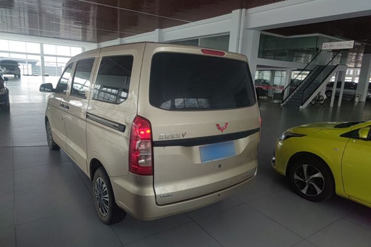 Used Wuling Hongguang V 2022 1.5L Jingqu Edition Electric-Assist LAR Exterior 2