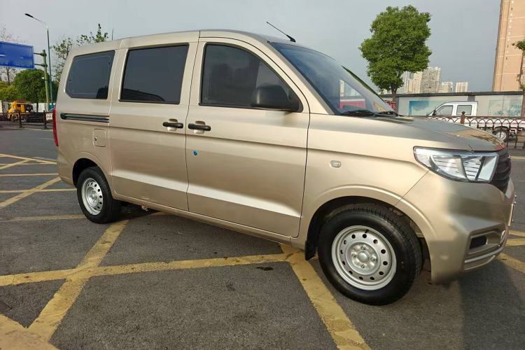 Used Wuling Hongguang V 2022 1.5L Jingqu Edition Electric-Assist LAR Exterior 2