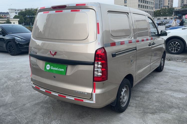 Used Wuling Hongguang V 2022 1.5L Jingqu Edition Enclosed-Window Vehicle with Hydraulic Power Steering LAR Exterior 3