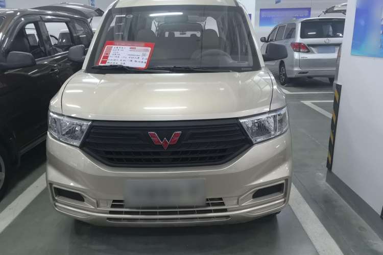 Used Wuling Hongguang V 2022 1.5L Jingqu Edition Electric-Assist LAR Exterior 5