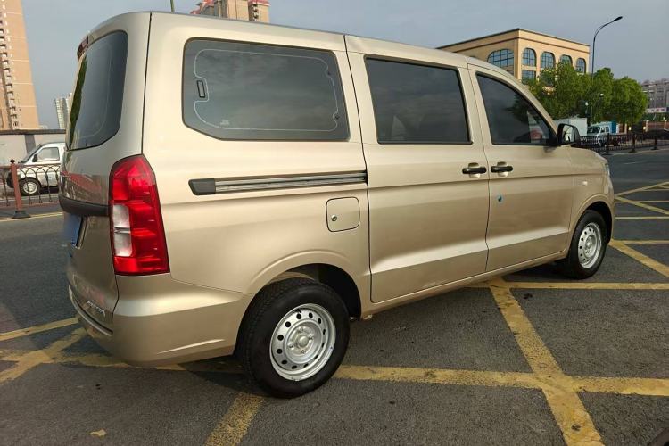Used Wuling Hongguang V 2022 1.5L Jingqu Edition Electric-Assist LAR Exterior 5