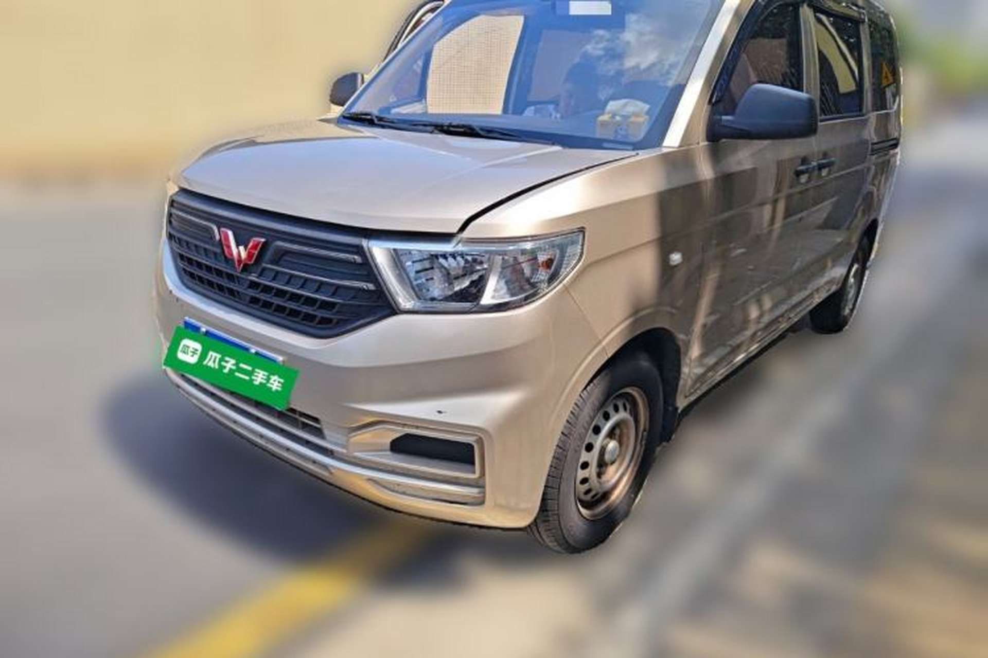 Used Wuling Hongguang V 2022 1.5L Jingqu Edition Electric-Assist LAR Front Left 45 Deg