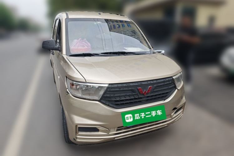 Used Wuling Hongguang V 2022 1.5L Jingqu Edition Electric-Assist LAR Front Right 45 Deg