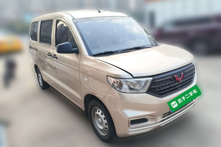 Used Wuling Hongguang V 2022 1.5L Jingqu Edition Electric-Assist LAR Front Right 45 Deg