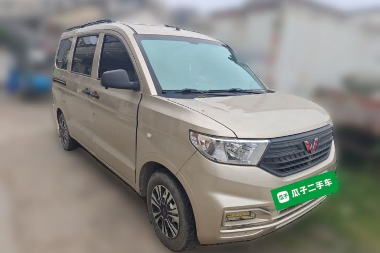 Used Wuling Hongguang V 2022 1.5L Jingqu Edition Electric-Assist LAR Front Right 45 Deg