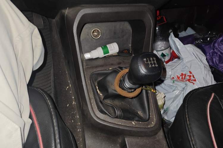 Used Wuling Hongguang V 2022 1.5L Jingqu Edition Electric-Assist LAR Gear Lever