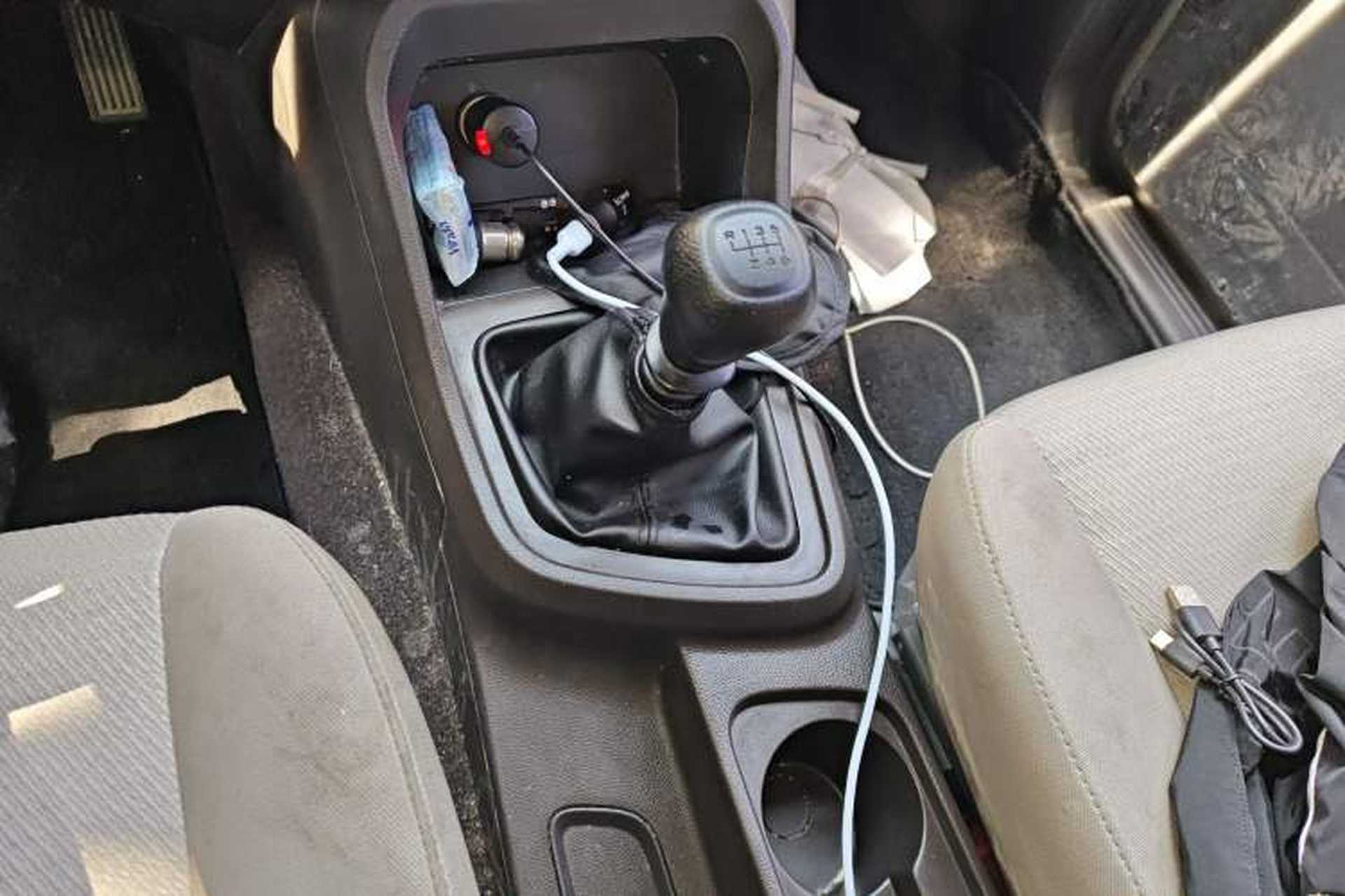 Used Wuling Hongguang V 2022 1.5L Jingqu Edition Electric-Assist LAR Gear Lever