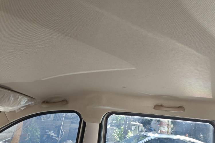 Used Wuling Hongguang V 2022 1.5L Jingqu Version Hydraulic Power Steering LAR Headliner