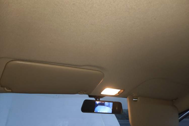 Used Wuling Hongguang V 2022 1.5L Jingqu Version Hydraulic Power Steering LAR Headliner
