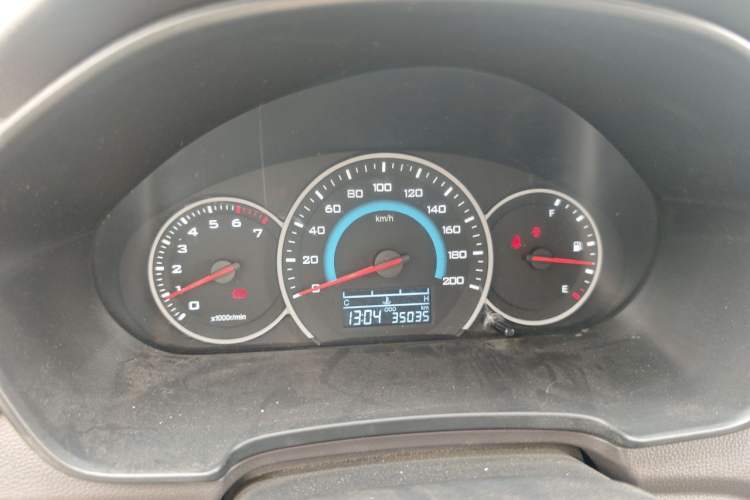 Used Wuling Hongguang V 2022 1.5L Jingqu Version Hydraulic Power Steering LAR Instrument Cluster