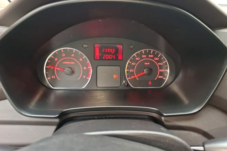 Used Wuling Hongguang V 2022 1.5L Jingqu Version Hydraulic Power Steering LAR Instrument Cluster