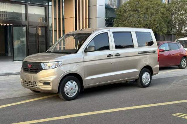 Used Wuling Hongguang V 2022 1.5L Jingqu Edition Electric-Assist LAR