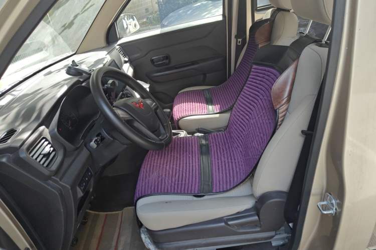 Used Wuling Hongguang V 2022 1.5L Jingqu Version Hydraulic Power Steering LAR Left Front Seat