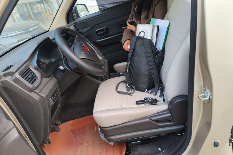 Used Wuling Hongguang V 2022 1.5L Jingqu Edition Electric-Assist LAR Left Front Seat