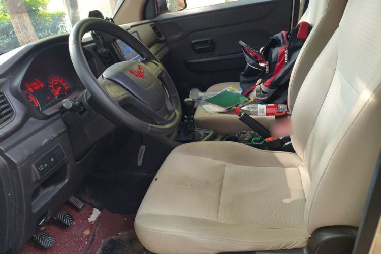 Used Wuling Hongguang V 2022 1.5L Jingqu Edition Electric-Assist LAR Left Front Seat