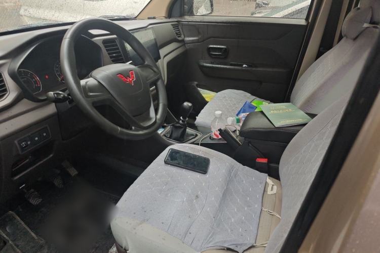 Used Wuling Hongguang V 2022 1.5L Jingqu Version Hydraulic Power Steering LAR Left Front Seat