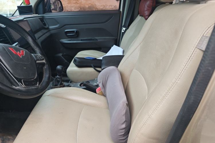 Used Wuling Hongguang V 2022 1.5L Jingqu Edition Electric-Assist LAR Left Front Seat