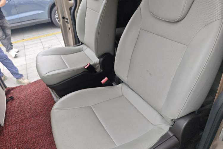 Used Wuling Hongguang V 2022 1.5L Jingqu Version Hydraulic Power Steering LAR Left Rear Seat