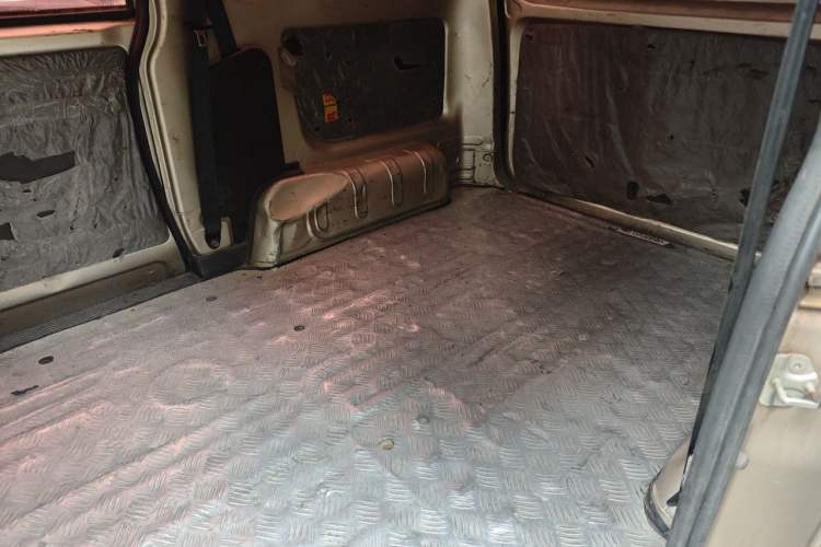 Used Wuling Hongguang V 2022 1.5L Jingqu Edition Electric-Assist LAR Left Rear Seat