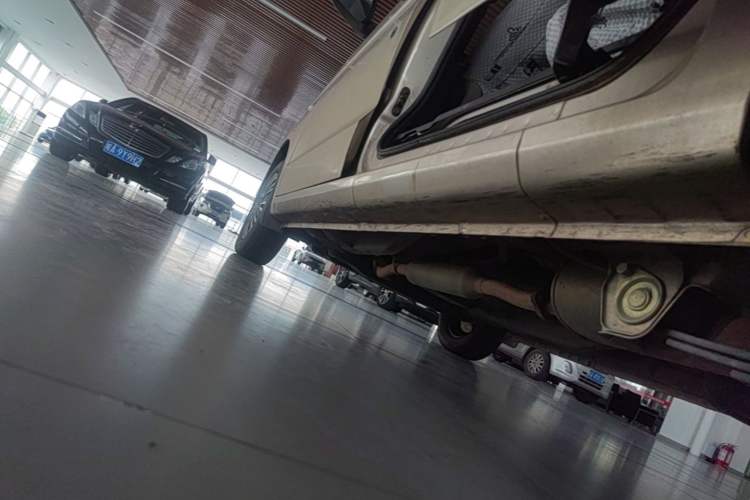 Used Wuling Hongguang V 2022 1.5L Jingqu Edition Electric-Assist LAR Left Side Sill