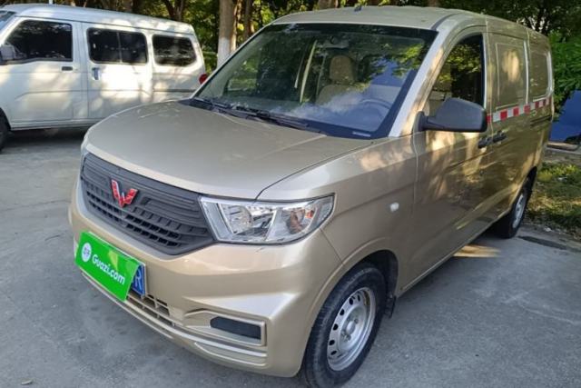 Used Wuling Hongguang V 2022 1.5L Jingqu Edition Enclosed-Window Vehicle with Hydraulic Power Steering LAR