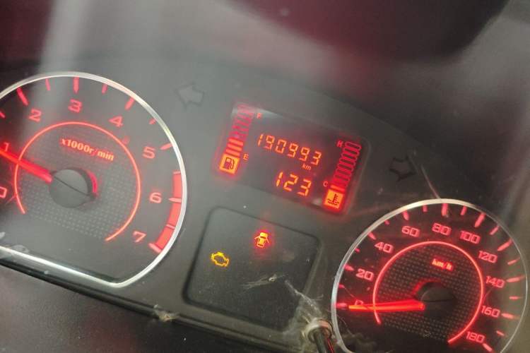 Used Wuling Hongguang V 2022 1.5L Jingqu Edition Electric-Assist LAR Odometer Close Up