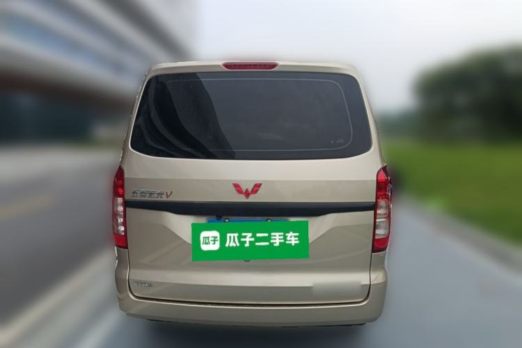 Used Wuling Hongguang V 2022 1.5L Jingqu Version Hydraulic Power Steering LAR Rear