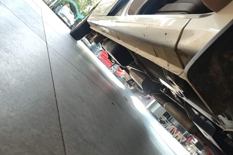 Used Wuling Hongguang V 2022 1.5L Enjoy Edition Electric-Powered LAR Right Side Sill