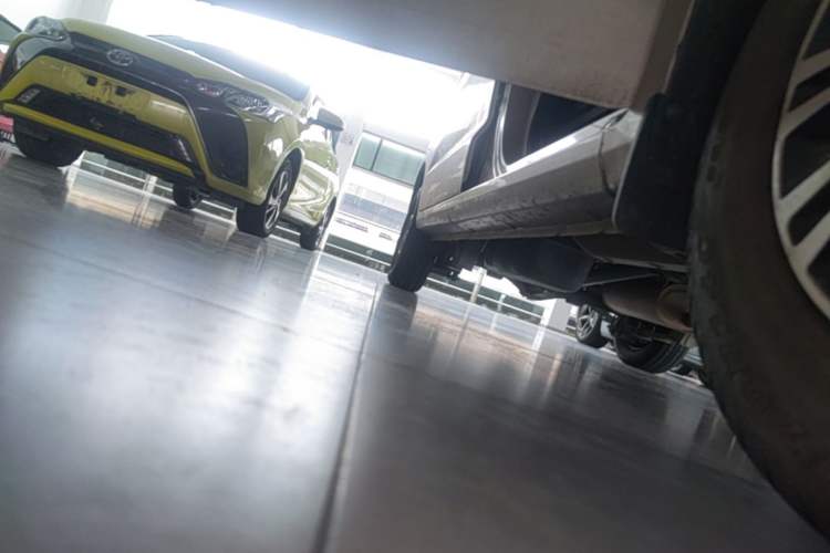 Used Wuling Hongguang V 2022 1.5L Jingqu Edition Electric-Assist LAR Right Side Sill