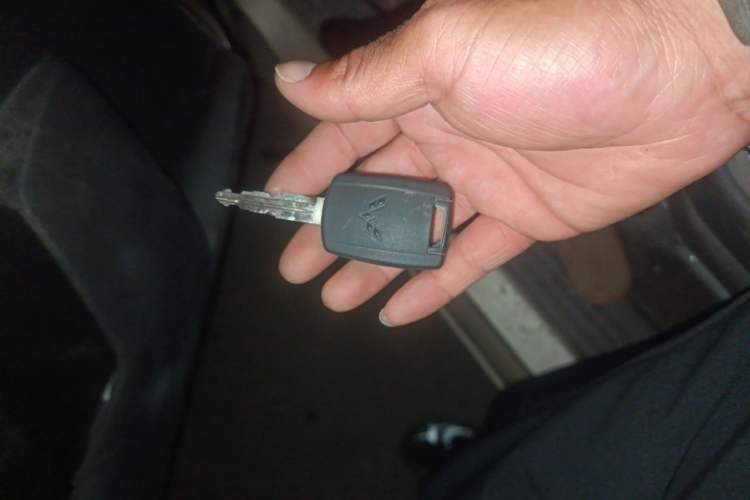 Used Wuling Hongguang V 2022 1.5L Jingqu Edition Electric-Assist LAR Vehicle Key