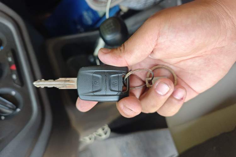 Used Wuling Hongguang V 2022 1.5L Jingqu Edition Electric-Assist LAR Vehicle Key
