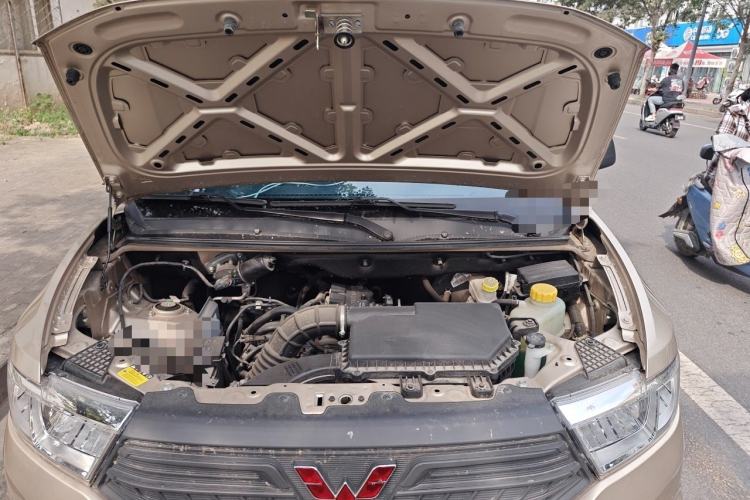 Used Wuling Hongguang V 2022 1.5L Jingqu Edition Electric-Assist LAR Engine Bay