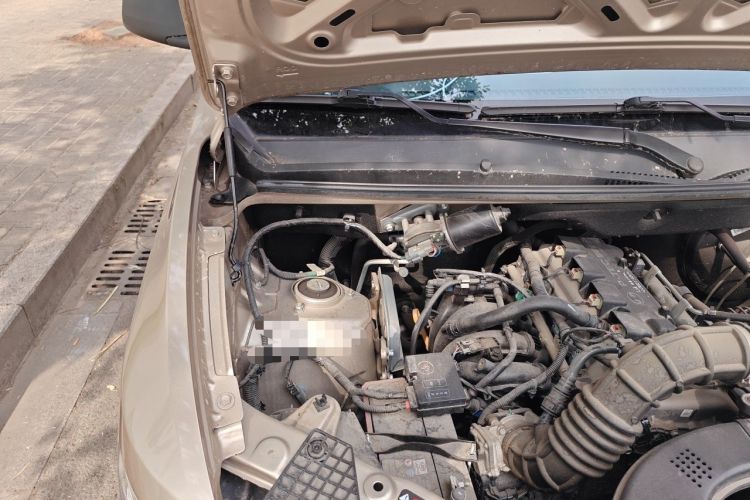 Used Wuling Hongguang V 2022 1.5L Jingqu Edition Electric-Assist LAR Engine Bay Right