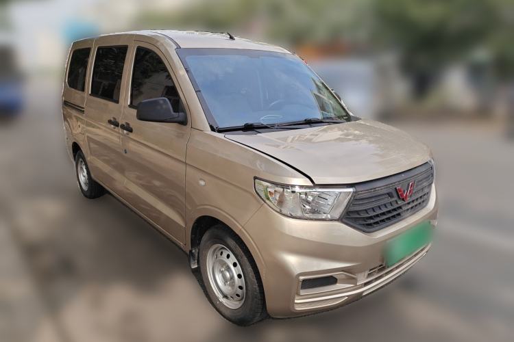 Used Wuling Hongguang V 2022 1.5L Jingqu Edition Electric-Assist LAR Front Right 45 Deg