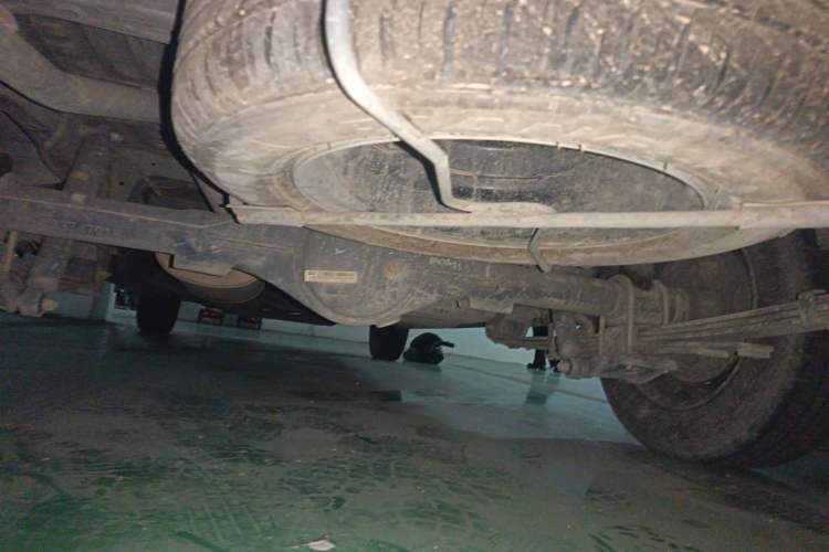 Used Wuling Hongguang V 2022 1.5L Jingqu Edition Electric-Assist LAR Chassis Rear
