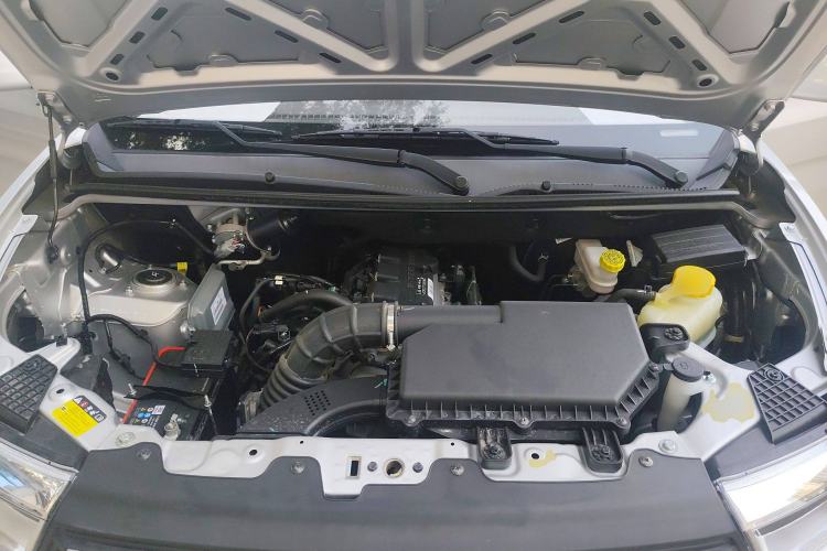 Used Wuling Hongguang V 2022 1.5L Enjoy Edition Hydraulic Power Steering LAR Engine Bay