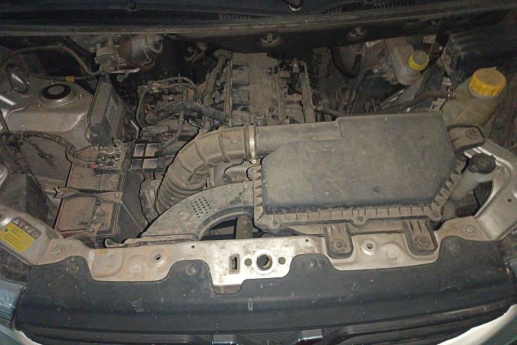 Used Wuling Hongguang V 2022 1.5L Jingqu Edition Electric-Assist LAR Engine Bay