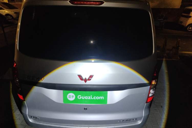 Used Wuling Hongguang V 2022 1.5L Jingqu Version Hydraulic Power Steering LAR Exterior 4
