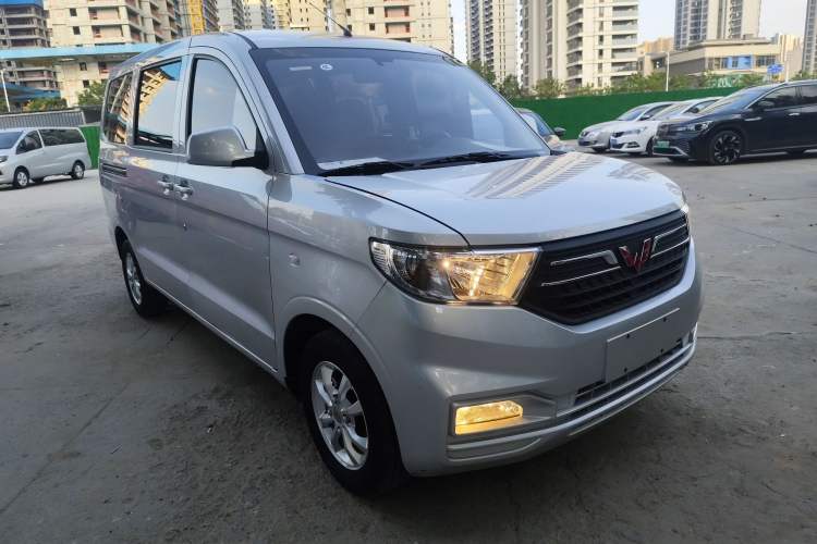 Used Wuling Hongguang V 2022 1.5L Enjoy Edition Hydraulic Power Steering LAR Front Right 45 Deg